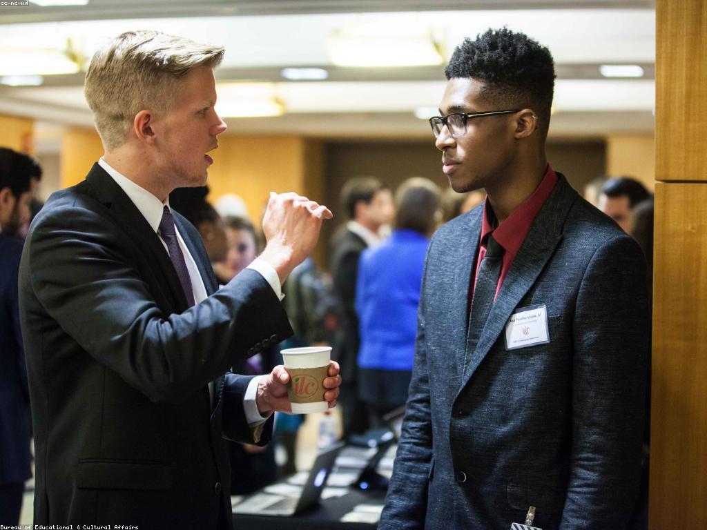 សារៈសំខាន់នៃអត្ថបទនិងព័ត៌មានក្នុងការអភិវឌ្ឍន៍សង្គម